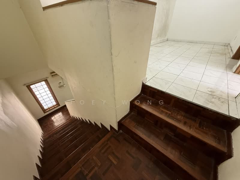 2-storey Terraced House for Sale in Taman Wawasan (Puchong) - Joey Wong - Stairs - PropertyGuru.com.my