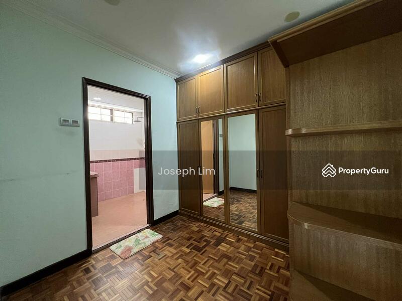 Walk In Wardrobe