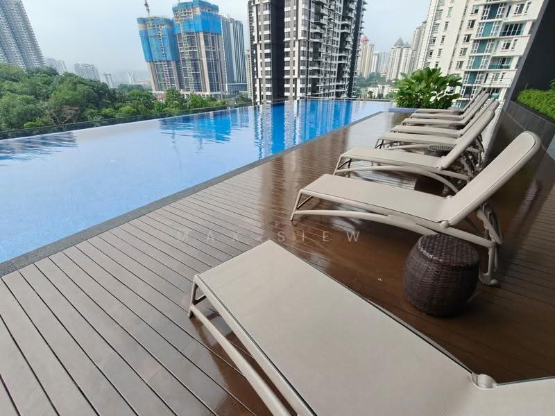 Kondominium untuk Dijual di Residensi Astrea - Max Siew - Pool - PropertyGuru.com.my