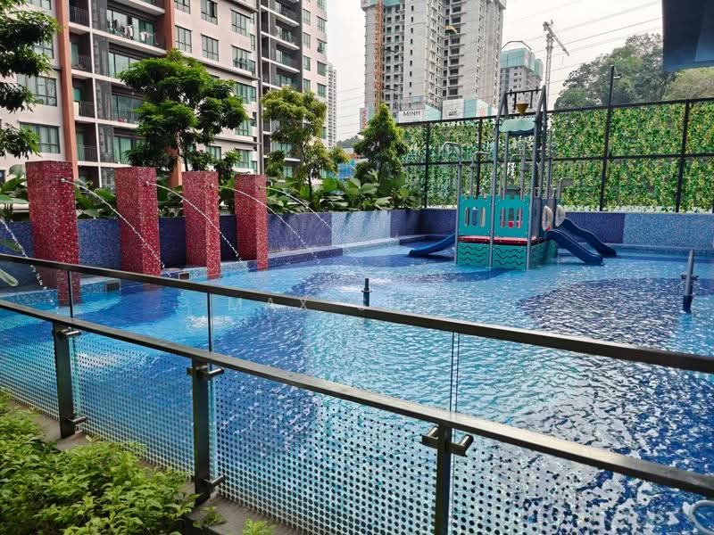 Kondominium untuk Dijual di Residensi Astrea - Max Siew - Pool - PropertyGuru.com.my