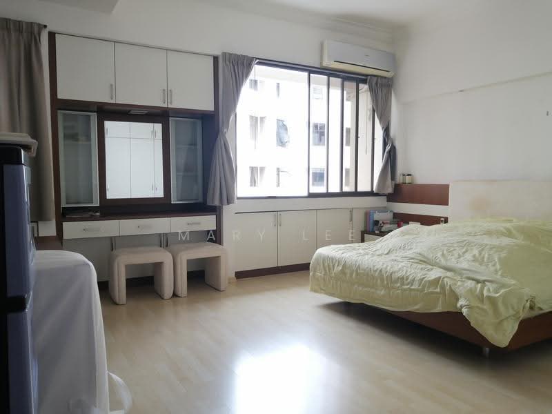 Kondominium untuk Dijual di Cantonment Court - Mary Lee - Master bedroom - PropertyGuru.com.my