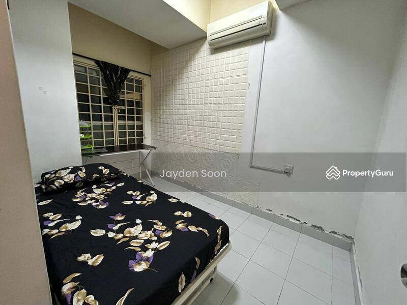 For Rent - University Place (Plaza Ivory)