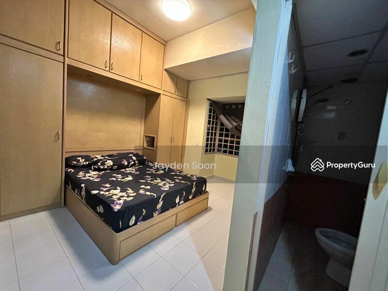 For Rent - University Place (Plaza Ivory)