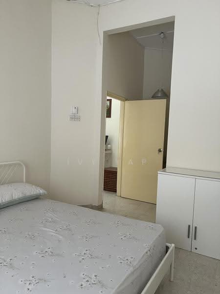 1.5-storey Terraced House for Sale in Taman Tun Dr. Ismail (Kuala Lumpur) - Ivy Yap - Bedroom - PropertyGuru.com.my