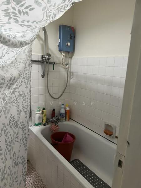 1.5-storey Terraced House for Sale in Taman Tun Dr. Ismail (Kuala Lumpur) - Ivy Yap - Bathroom - PropertyGuru.com.my