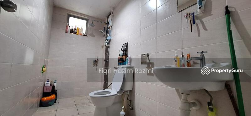 Service Residence for Sale at Garden @ One South - Fiqri Hazim Rozmi - Bathroom - PropertyGuru.com.my