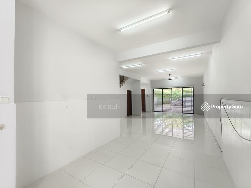 2-storey Terraced House for Sale in Kajang East (Semenyih) - KK Sah - Living Room - PropertyGuru.com.my