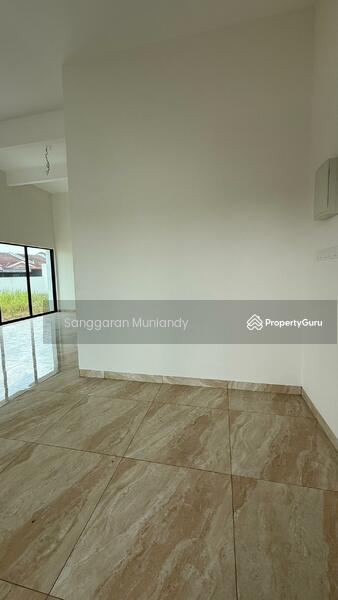 Untuk Dijual - Rumah Berkembar 2 Tingkat Corner untuk Dijual di Kulim