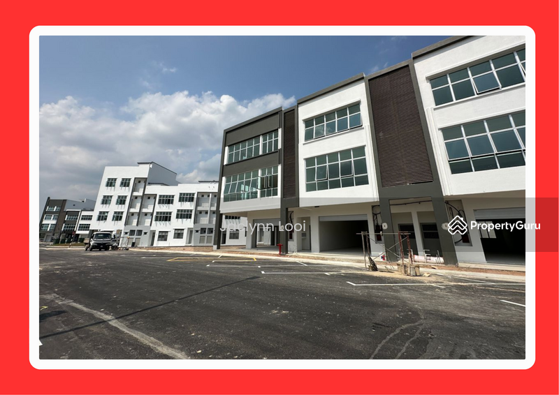 For Rent - Summit Commercial Hub