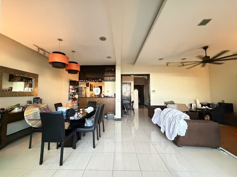 Kondominium untuk Dijual di Armanee Terrace - Alicia Soo - Living Room - PropertyGuru.com.my