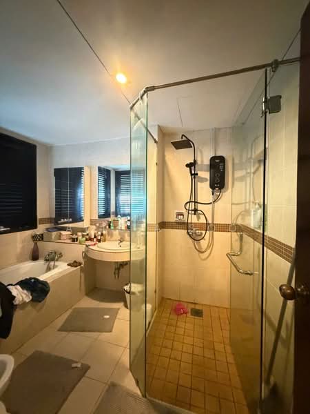 Kondominium untuk Dijual di Armanee Terrace - Alicia Soo - Bathroom - PropertyGuru.com.my