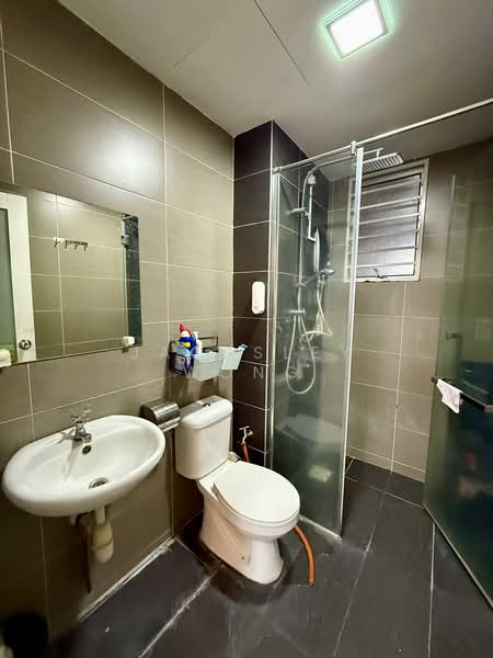 Service Residence for Sale at Maxim Residences - Jacksley Wong - Bathroom - PropertyGuru.com.my