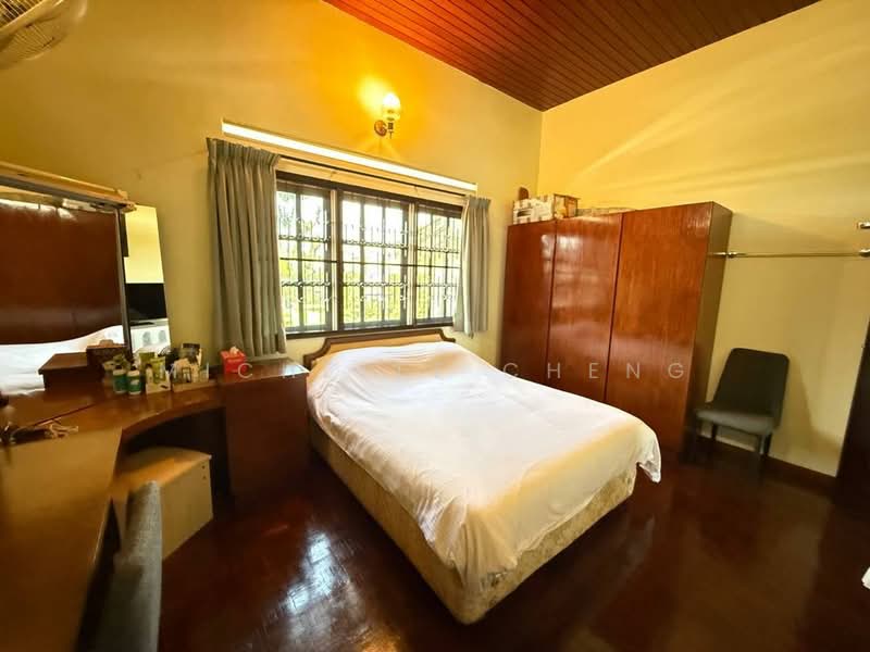 Bungalow for Sale in Taman Chateau (Ipoh) - Michelle Cheng - Bedroom - PropertyGuru.com.my