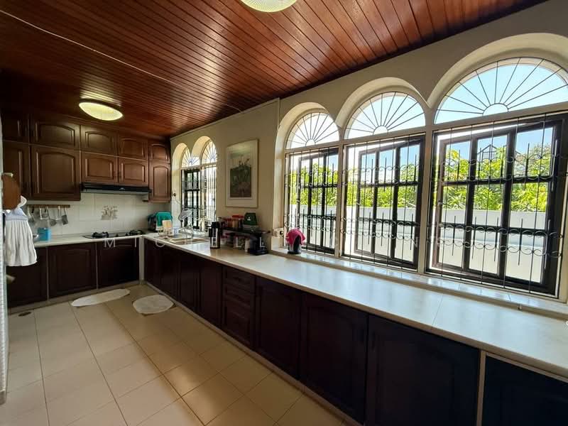 Bungalow for Sale in Taman Chateau (Ipoh) - Michelle Cheng - Kitchen - PropertyGuru.com.my