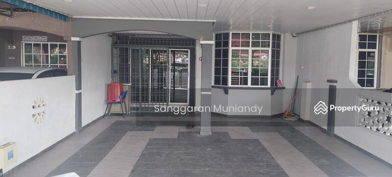 For Rent - Rumah Teres 2 Tingkat untuk Disewa di Lunas