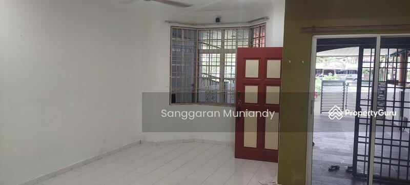 For Rent - Rumah Teres 2 Tingkat untuk Disewa di Lunas