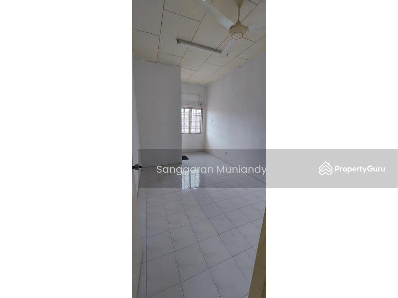 For Rent - Rumah Teres 2 Tingkat untuk Disewa di Lunas