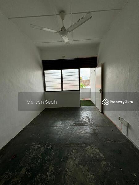 Untuk Dijual - LEBUH NIPAH