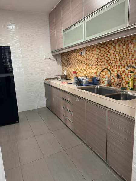 Condominium for Sale at Amadesa Resort Condominium - SL Yap - Kitchen - PropertyGuru.com.my