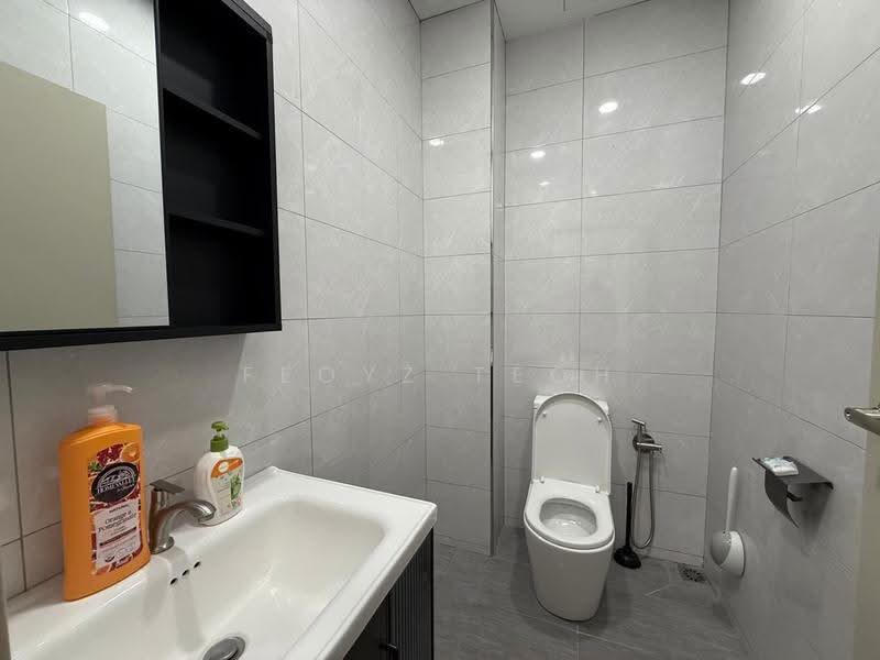 Shop / Office for Sale in Taman Seri Relau (Bayan Lepas) - Feoyz Teoh - Bathroom - PropertyGuru.com.my
