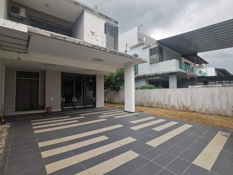 Cluster House for Sale in Taman Gaya (Ulu Tiram) - Ester Wong - Exterior - PropertyGuru.com.my