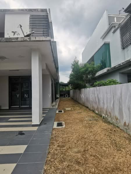 Cluster House for Sale in Taman Gaya (Ulu Tiram) - Ester Wong - Exterior - PropertyGuru.com.my