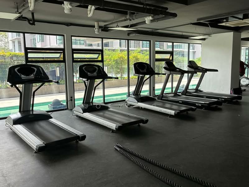 Gym with complete equipment 