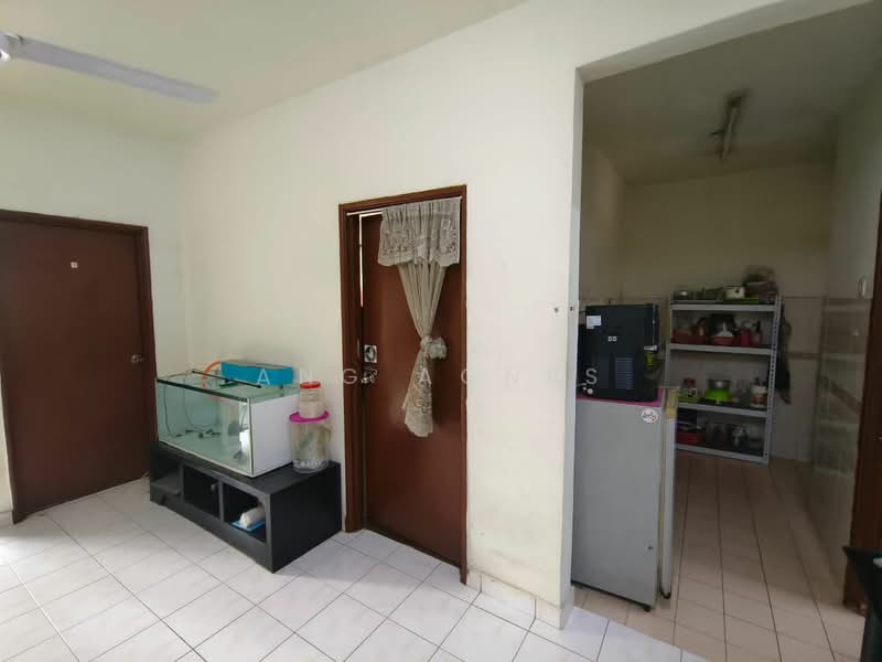 Rumah Teres 1 Tingkat untuk Dijual di Bandar Bukit Puchong (Puchong) - Ang Agnes - Kitchen - PropertyGuru.com.my