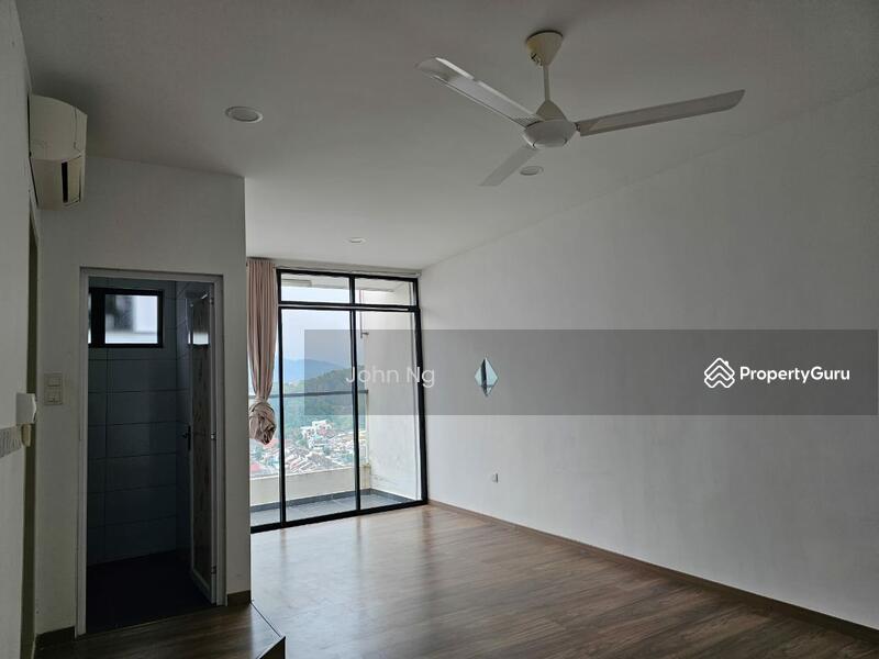 2nd floor bedroom