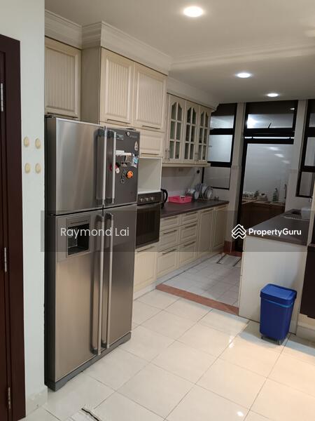 Dry kitchen 