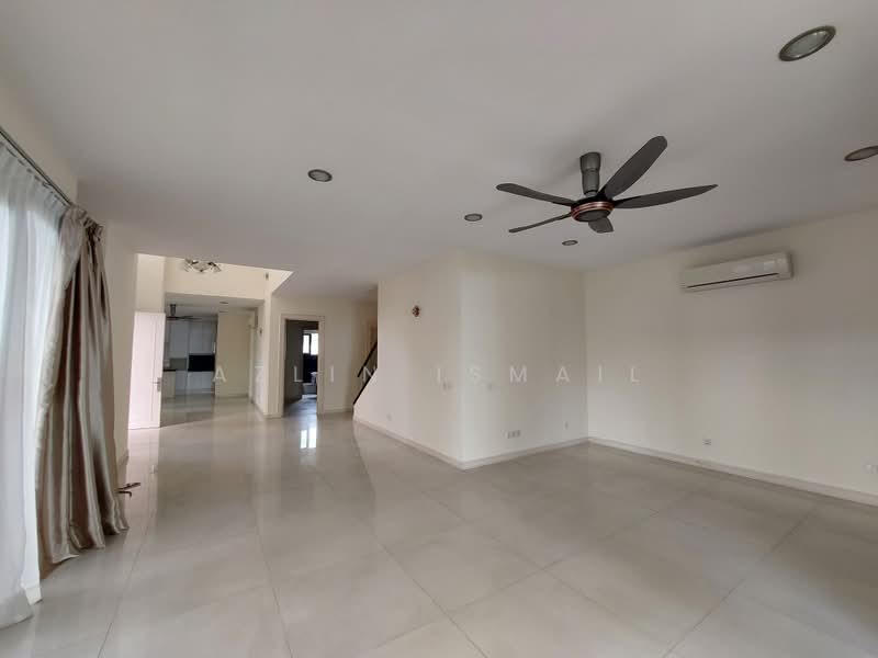Semi-Detached House for Sale in Cyberjaya (Selangor) - Azlin Ismail - Living Room - PropertyGuru.com.my