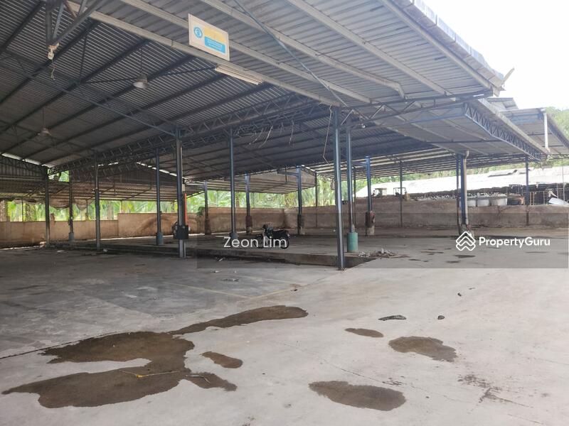 Warehouse for Rent in Tangkak (Johor) - Zeon Lim - Car Park - PropertyGuru.com.my