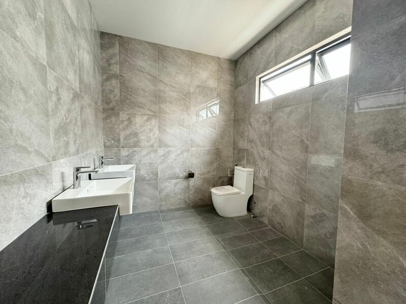 Cluster House for Sale in Leisure Farm (Gelang Patah) - Irene Lim - Bathroom - PropertyGuru.com.my