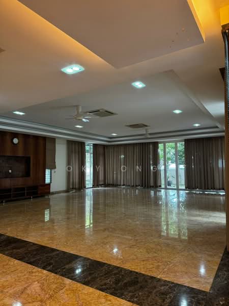 Bungalow for Sale in Kota Kemuning (Shah Alam) - Oky Ong - Living Room - PropertyGuru.com.my