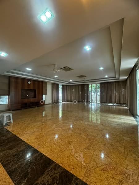 Bungalow for Sale in Kota Kemuning (Shah Alam) - Oky Ong - Living Room - PropertyGuru.com.my