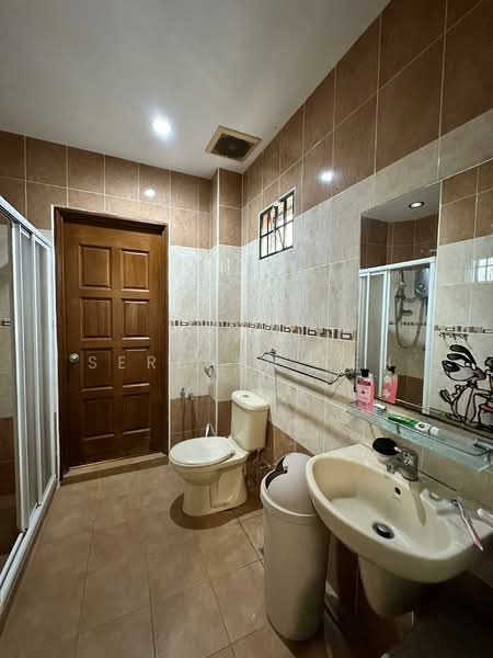 2-storey Terraced House for Sale in Taman Guan Joo Seng (Jelutong) - SERENEN TEH - Bathroom - PropertyGuru.com.my