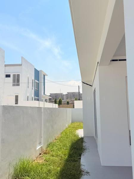 2-storey Terraced House for Sale in Bayu Sutera, Resort Residence, Hijayu 2 (Seremban) - Ong Jia Hui - PropertyGuru.com.my