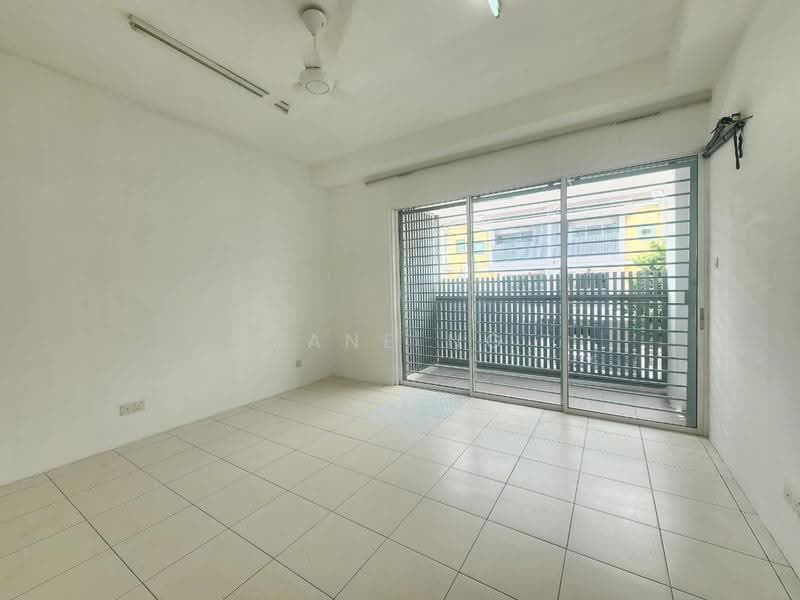 Rumah Teres 2-Tingkat untuk Dijual di Bandar Teknologi Kajang (Kajang) - Jane Ng - Living Room - PropertyGuru.com.my