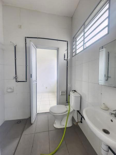Rumah Teres 2-Tingkat untuk Dijual di Bandar Teknologi Kajang (Kajang) - Jane Ng - Bathroom - PropertyGuru.com.my