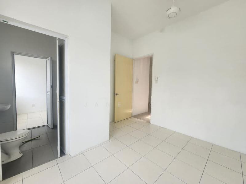 Rumah Teres 2-Tingkat untuk Dijual di Bandar Teknologi Kajang (Kajang) - Jane Ng - Bathroom - PropertyGuru.com.my