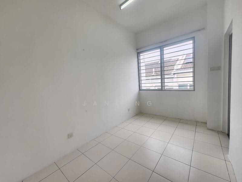 Rumah Teres 2-Tingkat untuk Dijual di Bandar Teknologi Kajang (Kajang) - Jane Ng - Bedroom - PropertyGuru.com.my