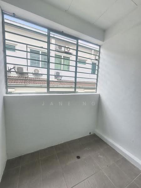 Rumah Teres 2-Tingkat untuk Dijual di Bandar Teknologi Kajang (Kajang) - Jane Ng - Balcony - PropertyGuru.com.my