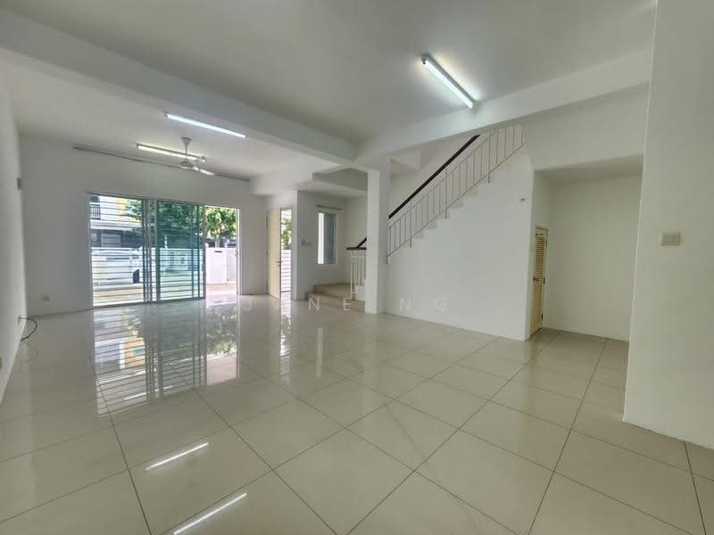 Rumah Teres 2-Tingkat untuk Dijual di Bandar Teknologi Kajang (Kajang) - Jane Ng - Living Room - PropertyGuru.com.my