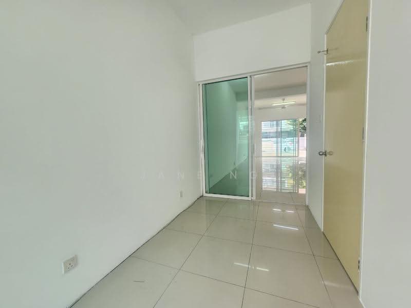 Rumah Teres 2-Tingkat untuk Dijual di Bandar Teknologi Kajang (Kajang) - Jane Ng - Entrance - PropertyGuru.com.my