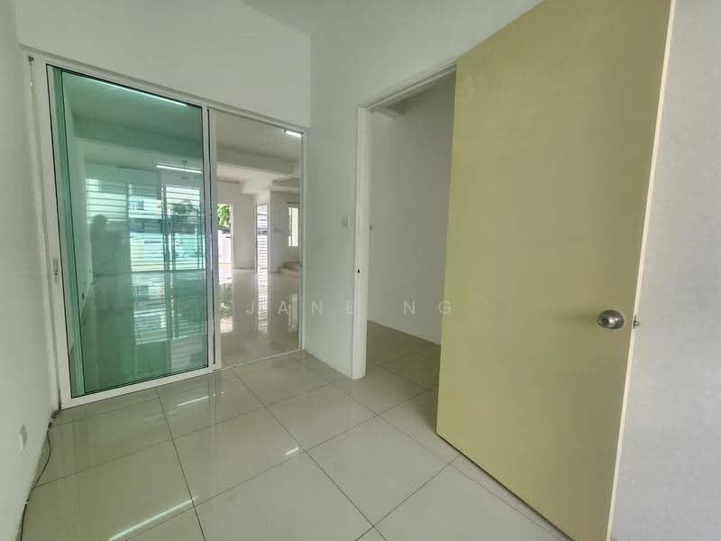 Rumah Teres 2-Tingkat untuk Dijual di Bandar Teknologi Kajang (Kajang) - Jane Ng - Entrance - PropertyGuru.com.my