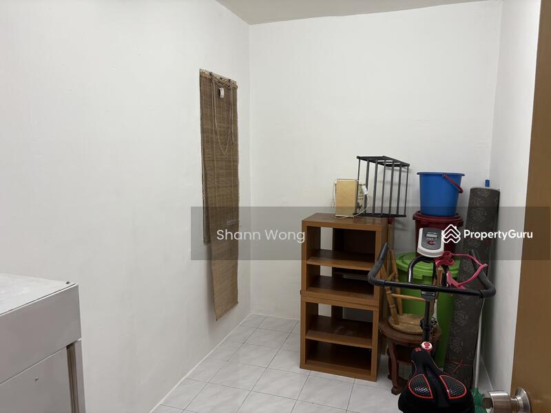 Second bedroom