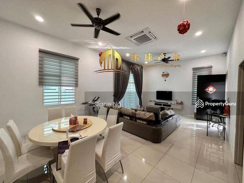 Living and Dining Area 