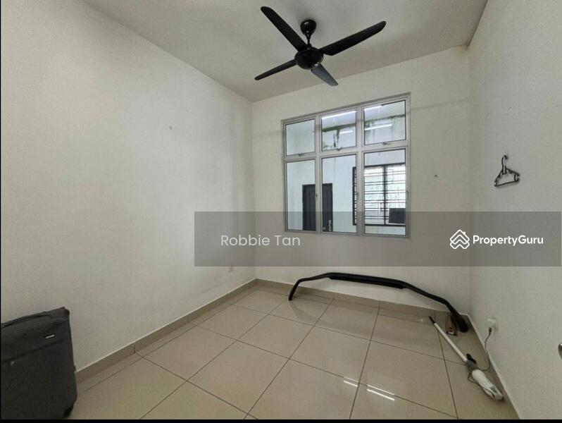 2-storey Terraced House for Sale in Taman Mutiara Rini (Skudai) - Robbie Tan - Bedroom - PropertyGuru.com.my