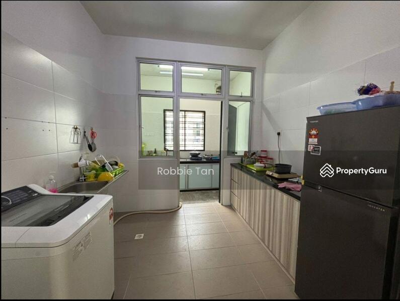 2-storey Terraced House for Sale in Taman Mutiara Rini (Skudai) - Robbie Tan - Kitchen - PropertyGuru.com.my