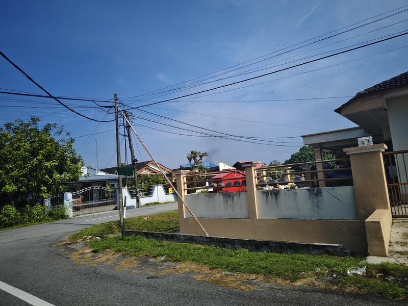 Roads nearby